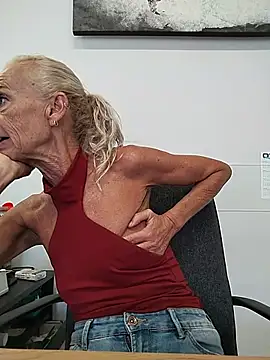 clarabell4's Webcam Show