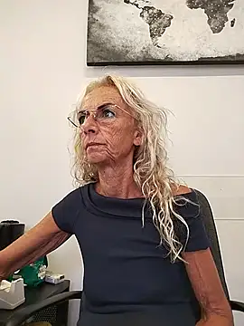 clarabell4's Live XXX Chat