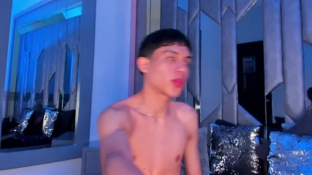 Sebax_Young webkamerás műsora