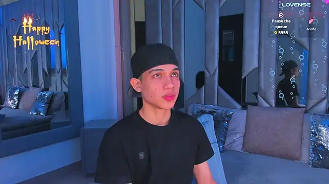 Sebax_Youngn Webbikameraesitys