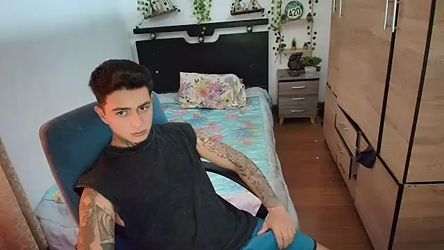 santii_ss Pertunjukan Webcam