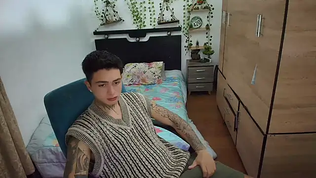 santii_ss Show Webcam