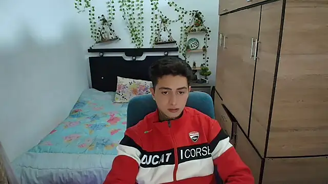 عرض كام santii_ss