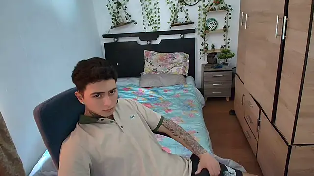 santii_ss Pertunjukan Webcam