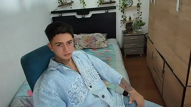 santii_ss 网络视讯表演