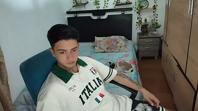 santii_ss Show Webcam