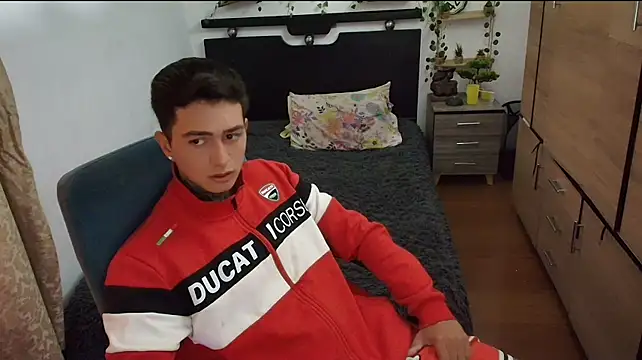 santii_ss Webcamshow