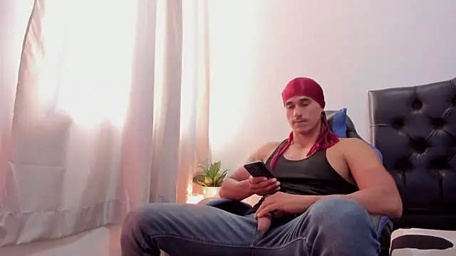 Show modela doublefun24 na web-kameri
