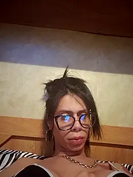 lolateton Pertunjukan Webcam