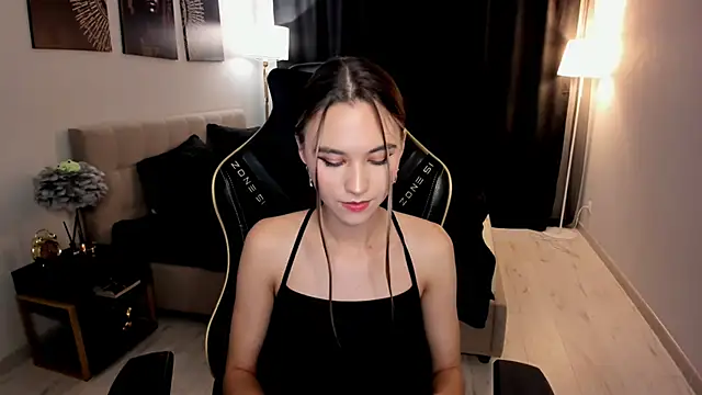 EllaCurtis élő chatszobája