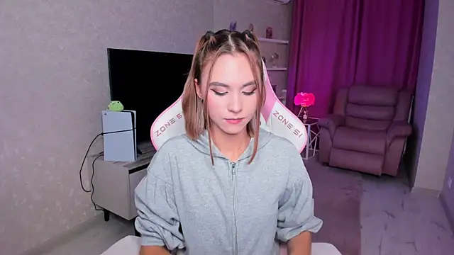 EllaCurtis' Live XXX Chat