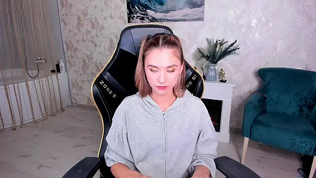 EllaCurtis' Live XXX Chat