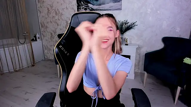 EllaCurtis Chat XXX in diretta