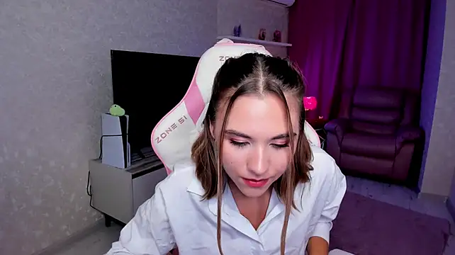 EllaCurtis Adlı Modelin Canlı XXX Sohbeti