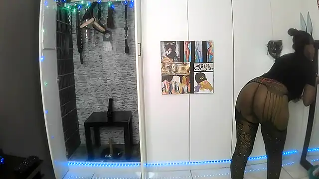 BaDSubMiss' Live XXX Chat