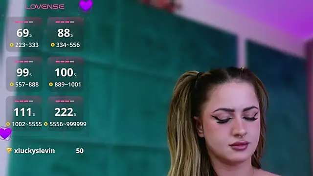 LucyLextonX's Live XXX Chat