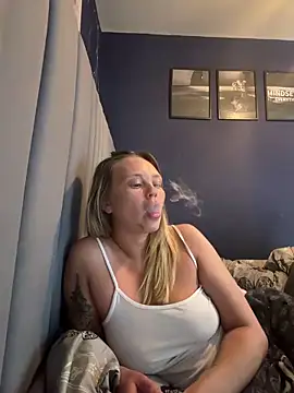 Sky25x's Live XXX Chat