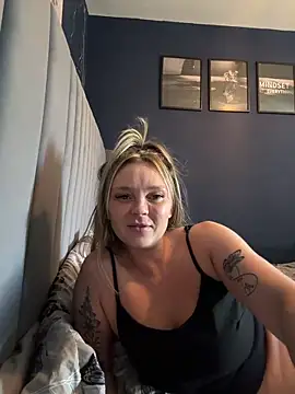 Sky25x's Live XXX Chat