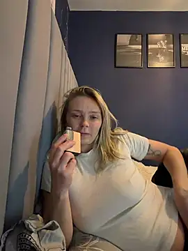 Sky25x's Live XXX Chat