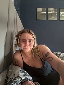 Sky25x's Webcam Show