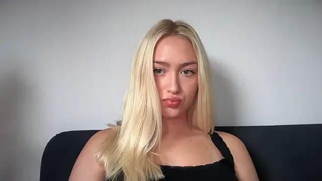 Kitty_Swetty Chat XXX live
