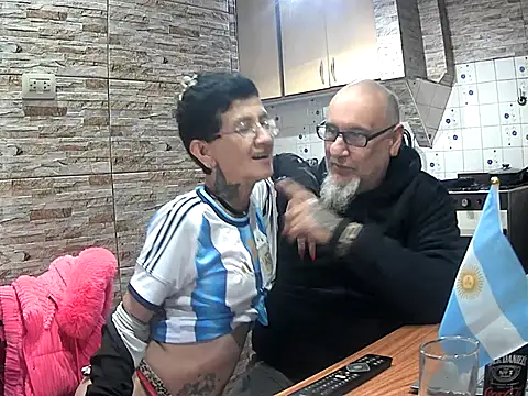 lacoloyelpela25 webkamerás műsora