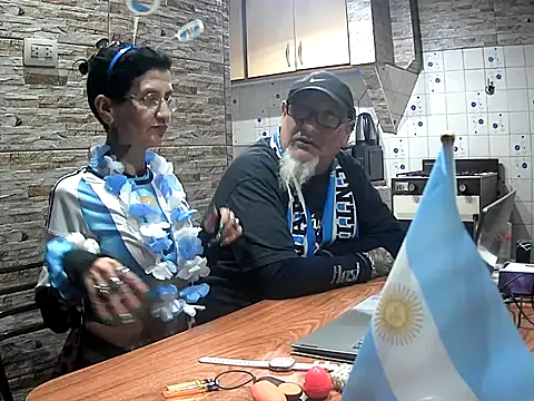 lacoloyelpela25 Show Webcam