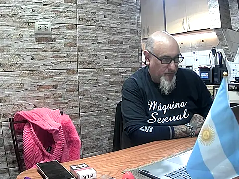 lacoloyelpela25 Chat XXX in diretta