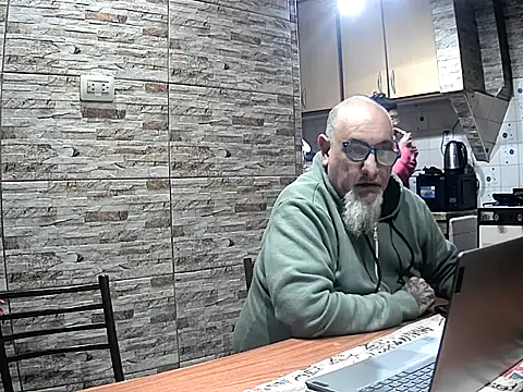 lacoloyelpela25: απευθείας συνομιλία ΧΧΧ