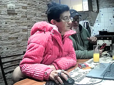 Webkamerová show lacoloyelpela25