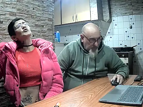 lacoloyelpela25 Adlı Modelin Web Kamerası Şovu