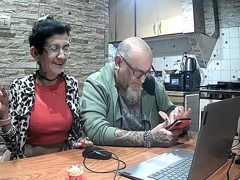 lacoloyelpela25 Webcam show