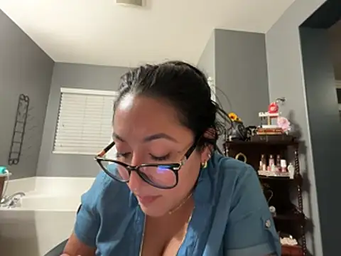 Goddessxxrosexx – Naživo XXX chat
