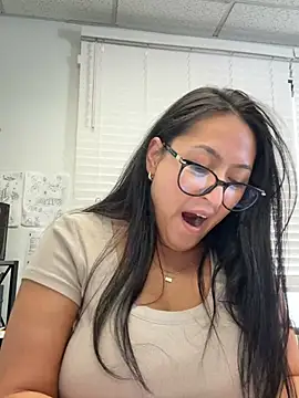Chat +18 de Goddessxxrosexx ao vivo