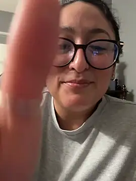 Chat +18 de Goddessxxrosexx ao vivo
