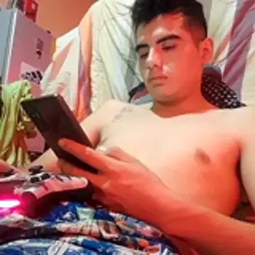 Show de Ortiz3404 na webcam