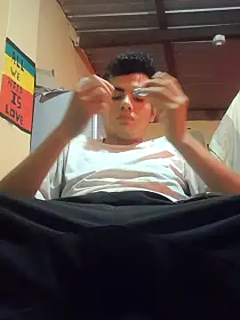 Ortiz3404 Show Webcam