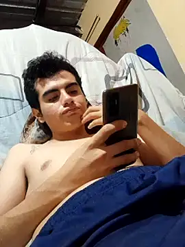 Ortiz3404's Webcam Show
