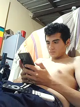 Ortiz3404's Live XXX Chat