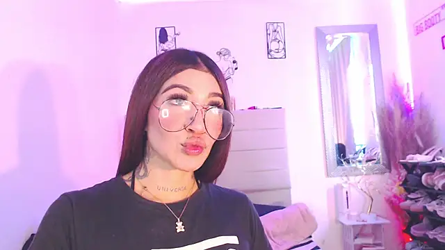 Anna_belly Chat XXX in diretta