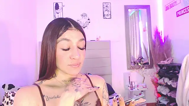 Anna_belly Webcam Show