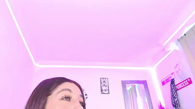 Chat +18 de Anna_belly ao vivo