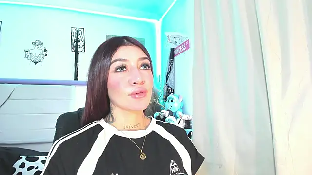 Anna_belly Adlı Modelin Canlı XXX Sohbeti