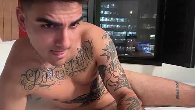 Show modela christiannn__ na web-kameri