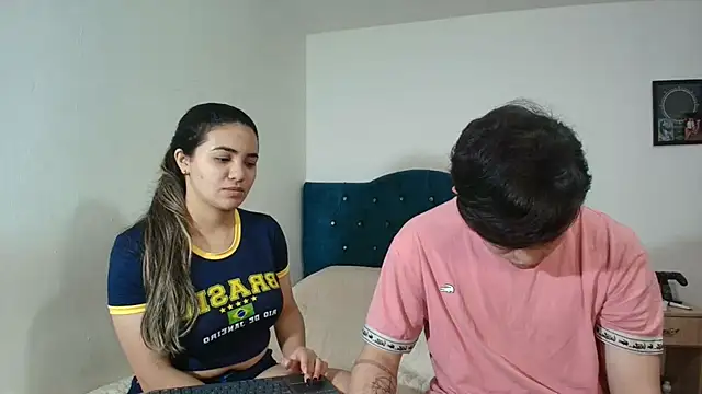 הופעת וובקאם של Naughty_Nights_Live