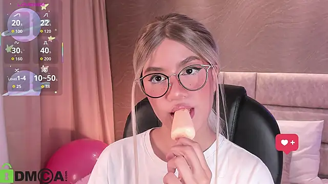 Arinextdoor Show in webcam