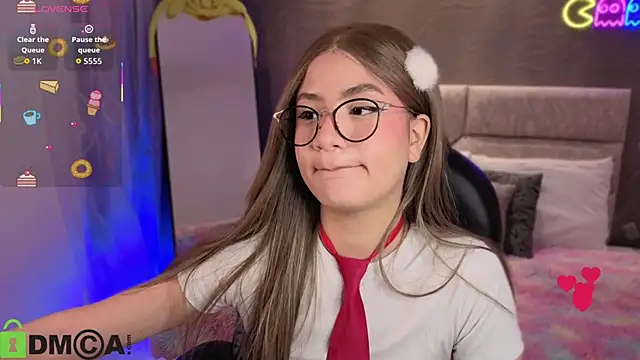 Arinextdoor's Live XXX Chat