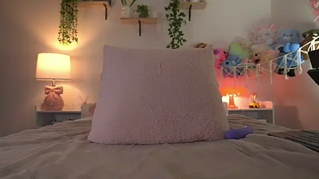 Živá chatovací místnost violeth____