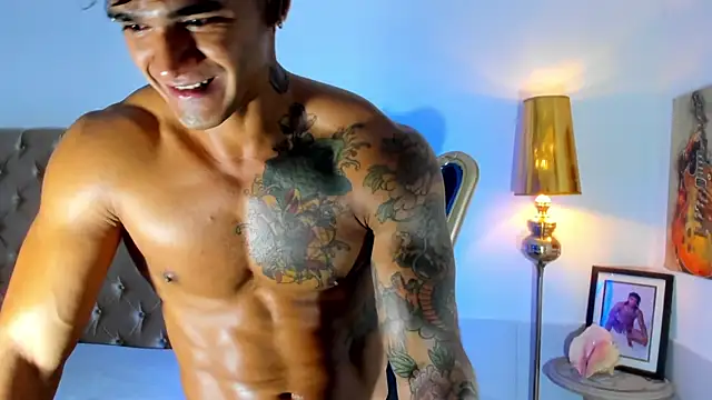 Show de antonio__444 na webcam