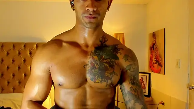 Show modela antonio__444 na web-kameri